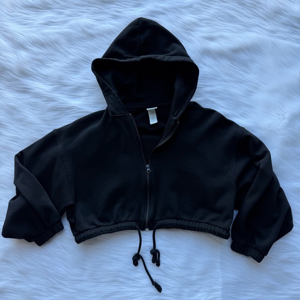 ❌SOLD❌H&M cropped zip up hoodie